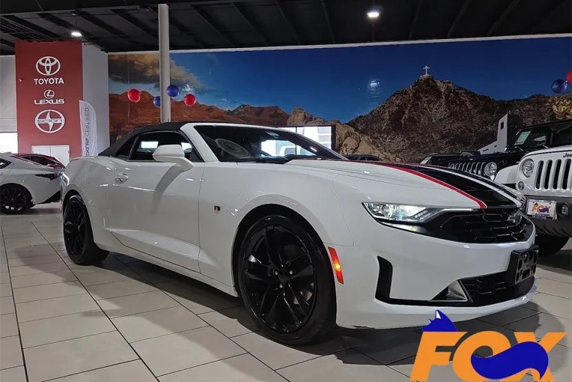 2023 Chevrolet Camaro 2LT photo 1