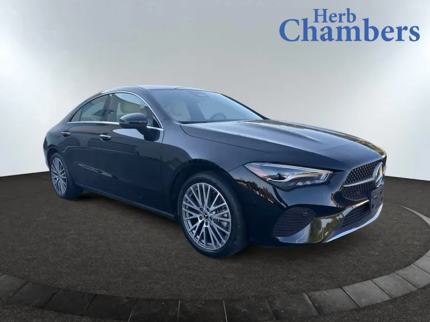 2024 Mercedes Benz CLA 250 4MATIC photo 1