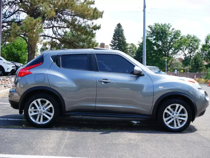 2014 Nissan Juke SL photo 1