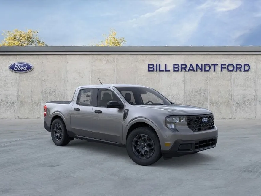 2025 Ford Maverick XLT photo 1