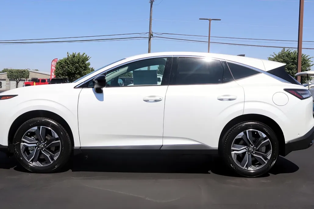 2025 Nissan Murano SV photo 1