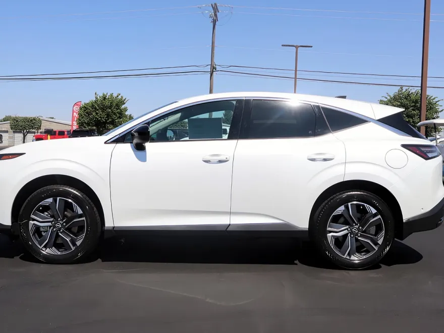 2025 Nissan Murano SV photo 1