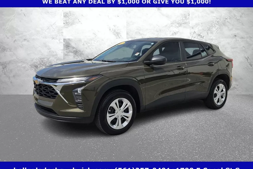 2024 Chevrolet Trax LS photo 1