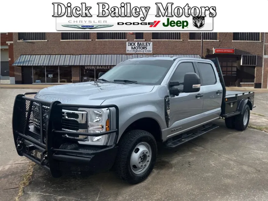 2024 Ford F-350 XLT photo 1