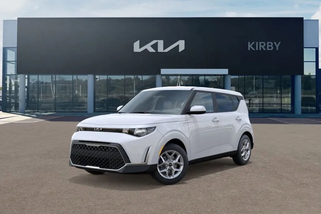 2025 Kia Soul LX photo 1