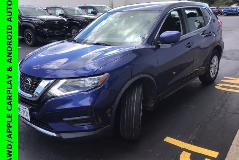 2018 Nissan Rogue S photo 1