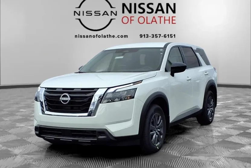 2025 Nissan Pathfinder S photo 1