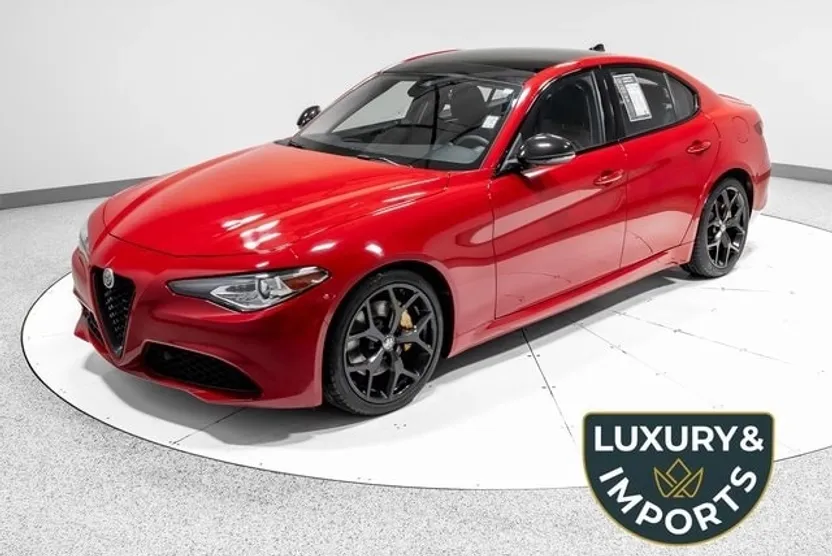 2021 Alfa Romeo Giulia Ti photo 1