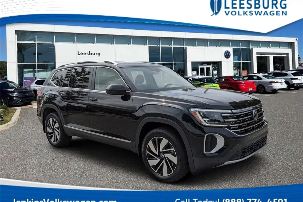 2025 Volkswagen Atlas SEL photo 1