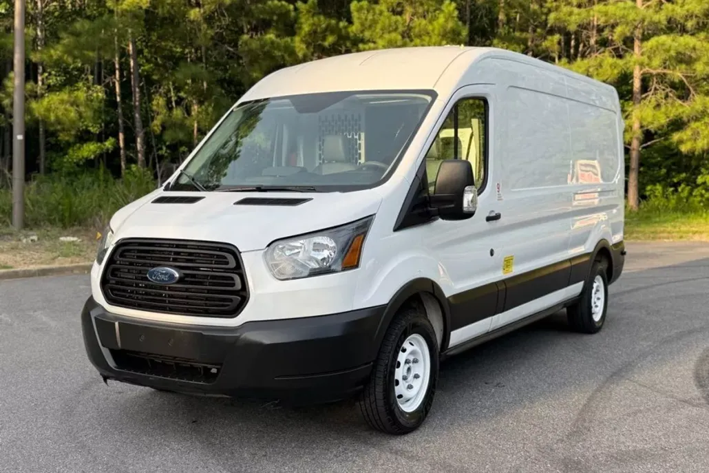 2019 Ford Transit Van photo 1