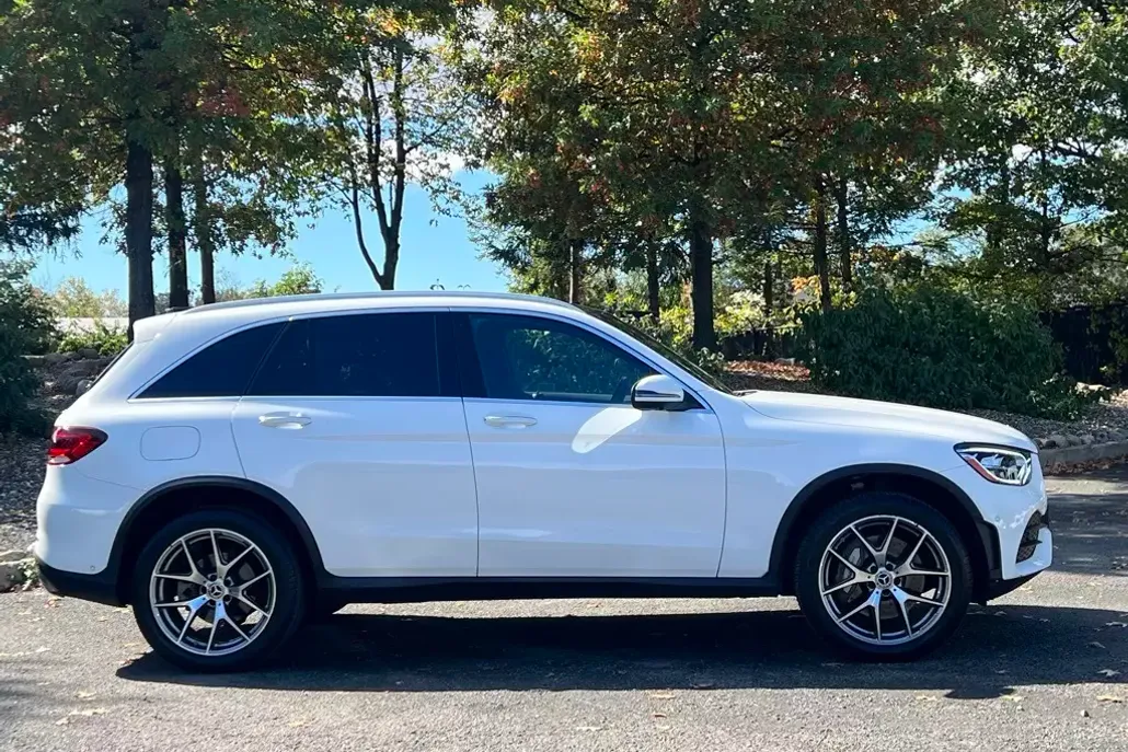 2022 Mercedes Benz GLC 300 4MATIC photo 1