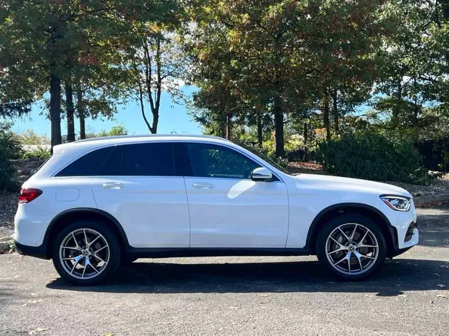 2022 Mercedes Benz GLC 300 4MATIC photo 1