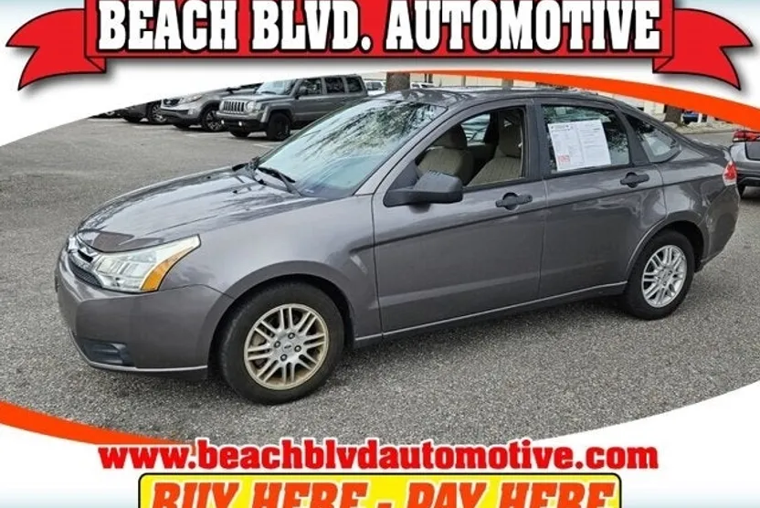 2011 Ford Focus SE photo 1