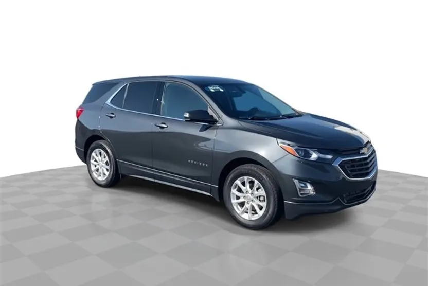 2018 Chevrolet Equinox LT photo 1