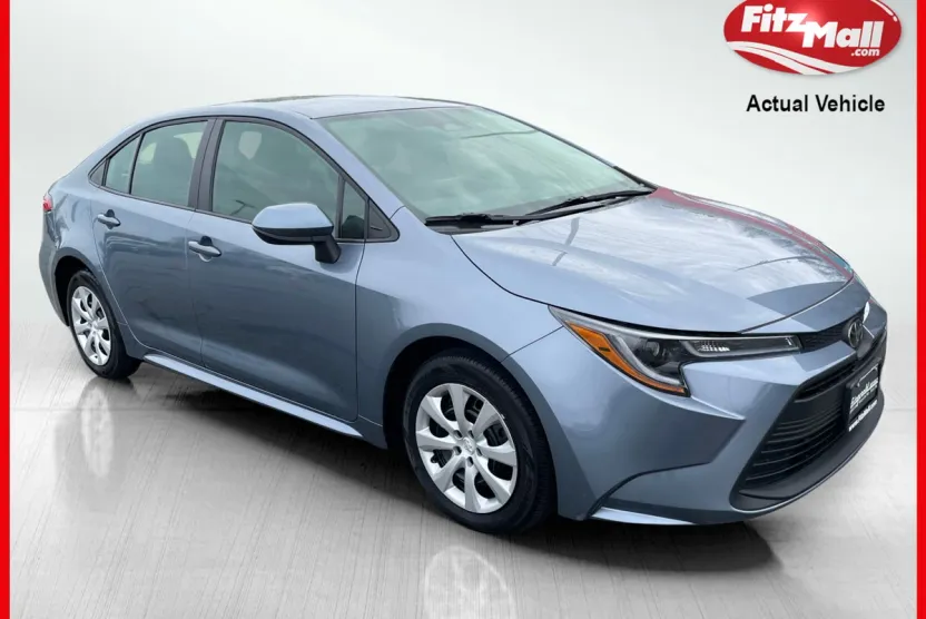 2024 Toyota Corolla LE photo 1