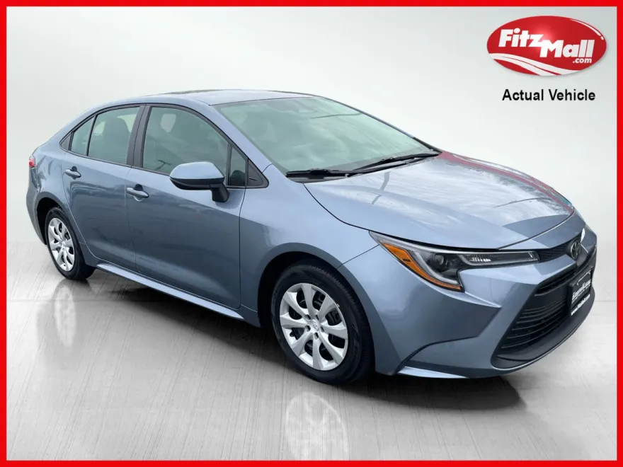 2024 Toyota Corolla LE photo 1