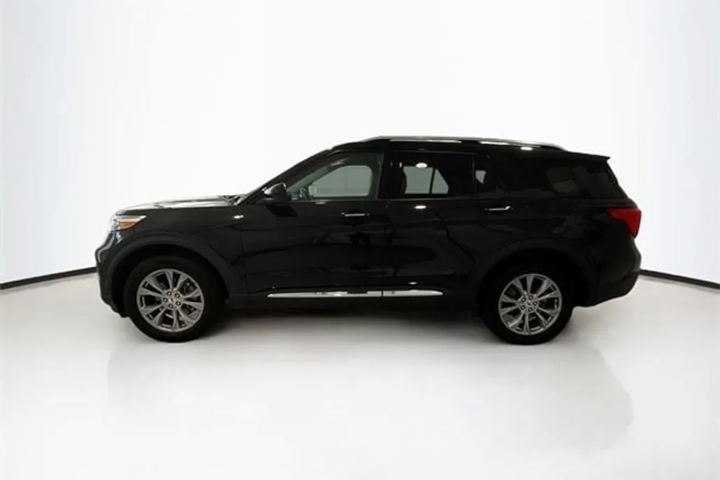 2023 Ford Explorer Limited photo 1