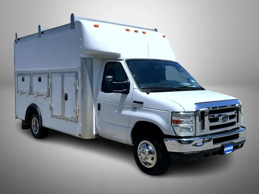2013 Ford E-350 photo 1