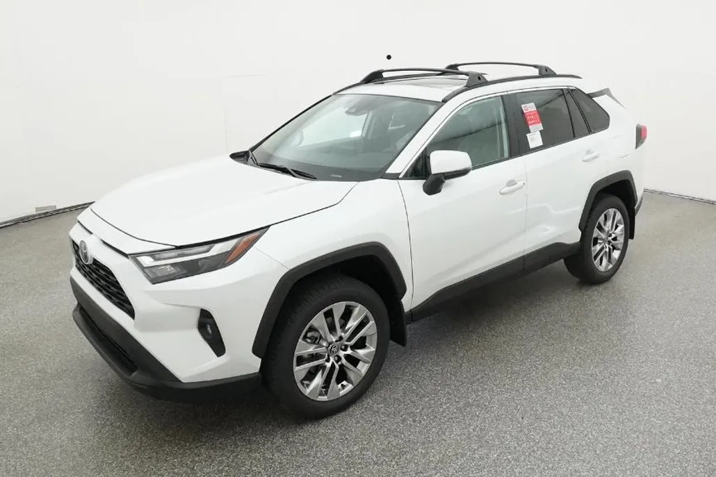 2025 Toyota RAV4 XLE Premium photo 1