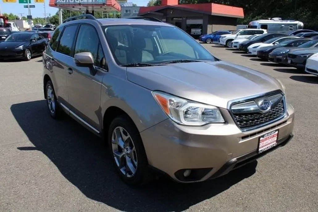 2015 Subaru Forester 2.5i Touring photo 1