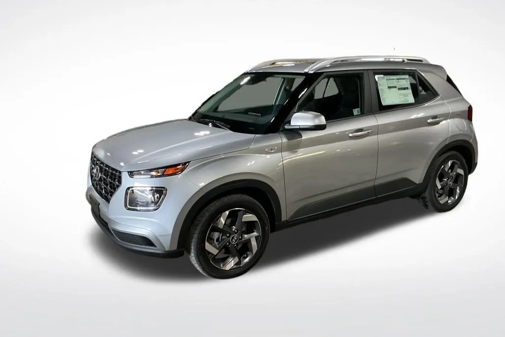2025 Hyundai Venue SEL photo 1