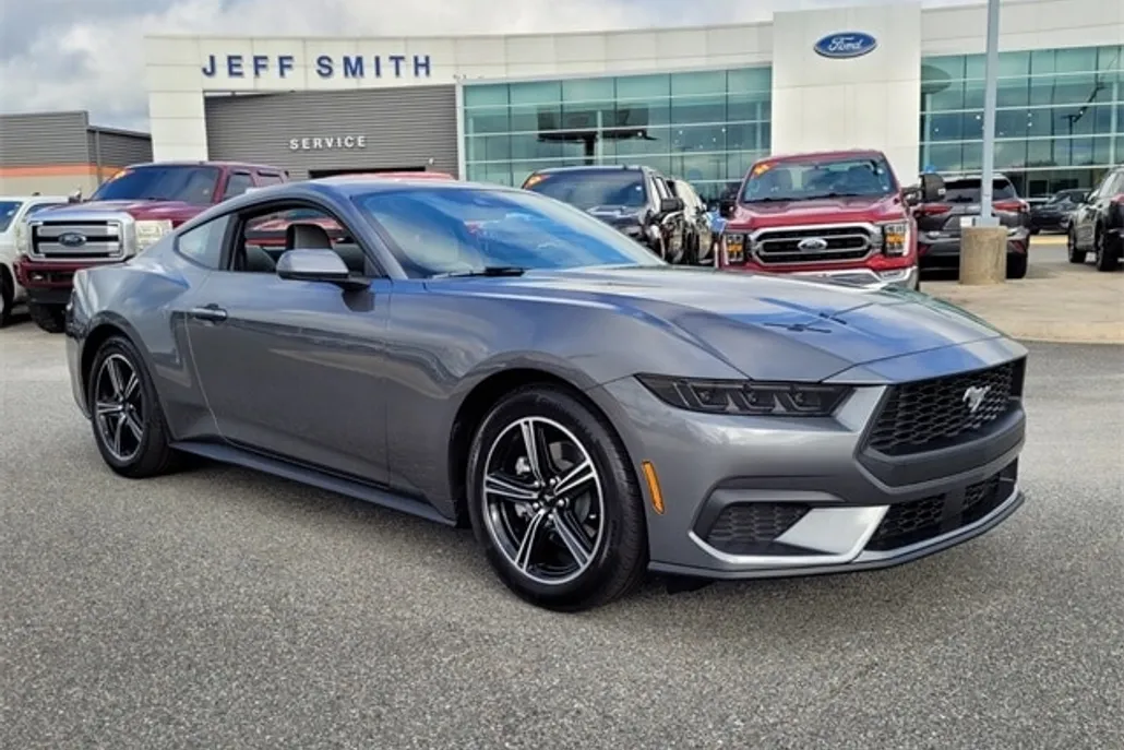 2025 Ford Mustang EcoBoost photo 1