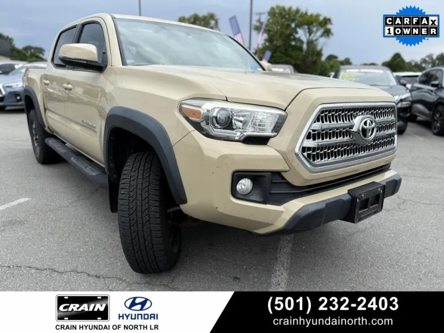 2016 Toyota Tacoma TRD Off-Road V6 photo 1