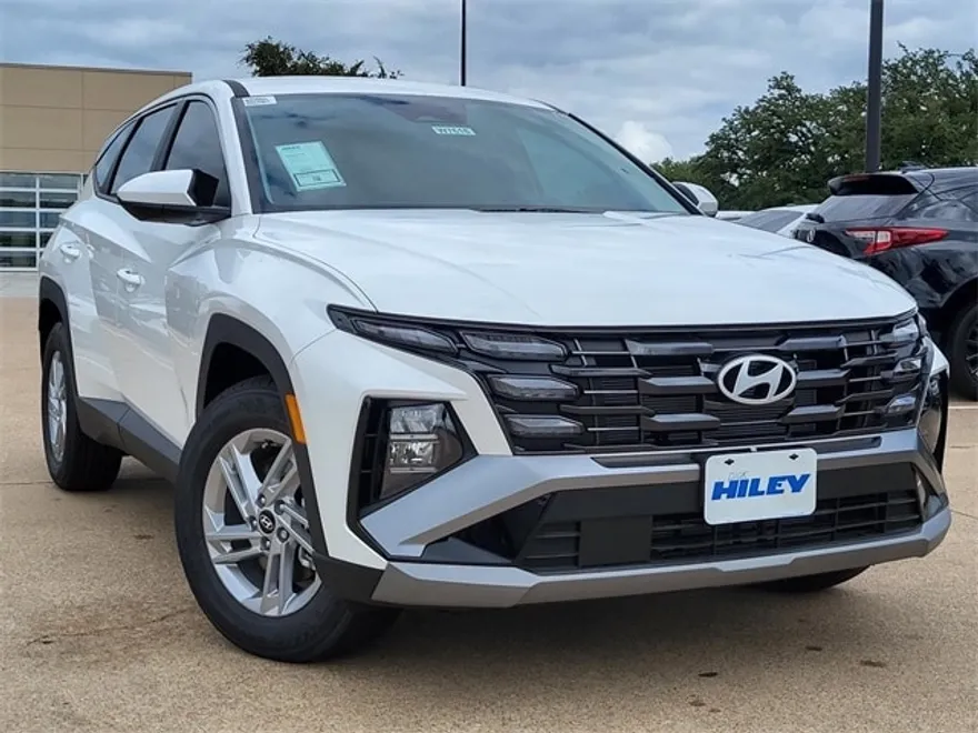 2025 Hyundai Tucson SE photo 1