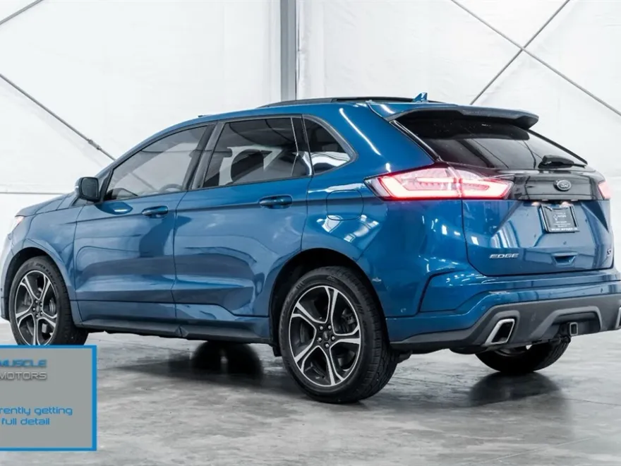 2019 Ford Edge ST photo 1