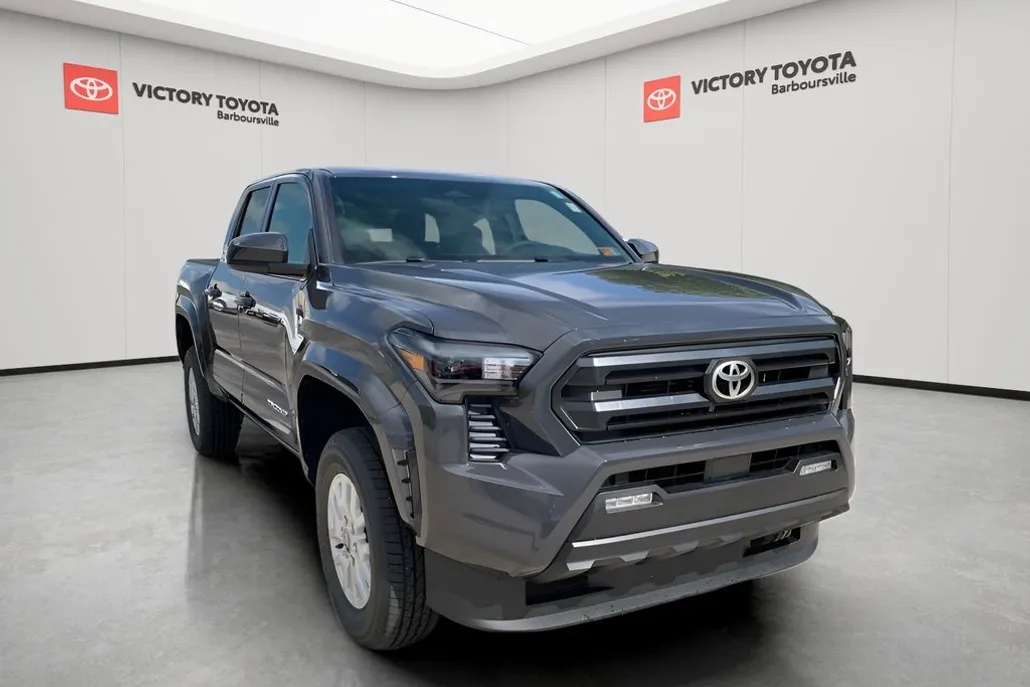2025 Toyota Tacoma SR5 4x4 Double Cab photo 1