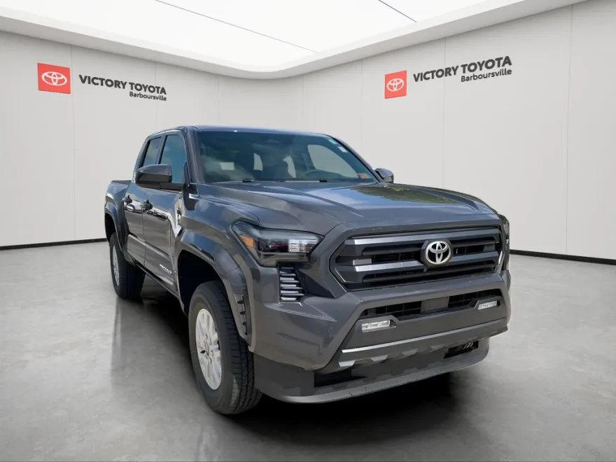 2025 Toyota Tacoma SR5 4x4 Double Cab photo 1