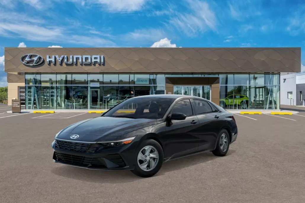 2025 Hyundai Elantra SE photo 1