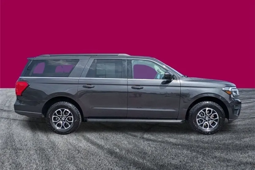 2024 Ford Expedition MAX XLT photo 1