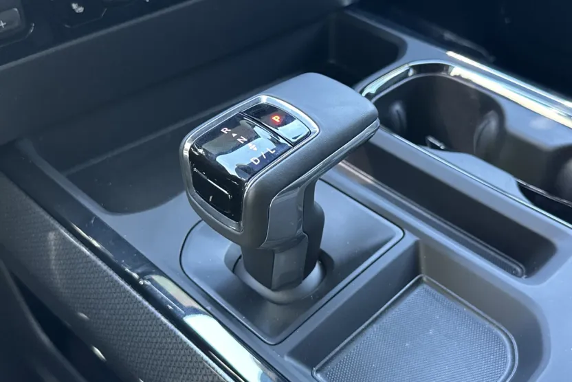 2025 Chevrolet Silverado 1500 ZR2 photo 1
