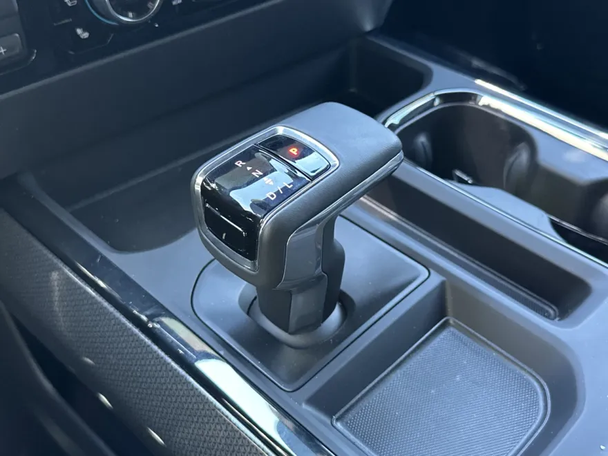 2025 Chevrolet Silverado 1500 ZR2 photo 1