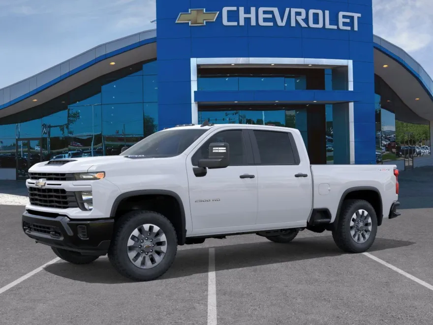 2026 Chevrolet Silverado 2500HD Custom photo 1