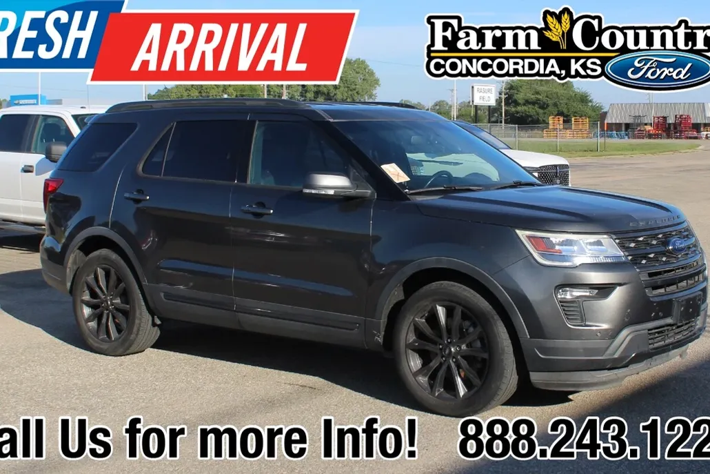 2018 Ford Explorer XLT photo 1