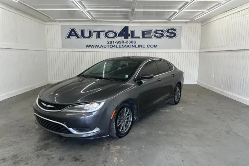 2015 Chrysler 200 Limited photo 1