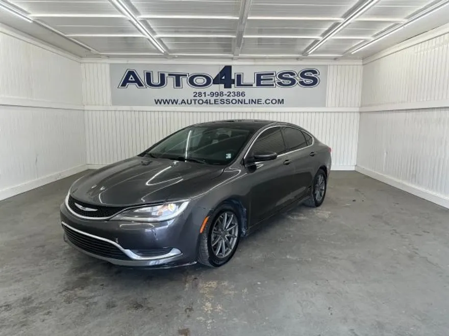 2015 Chrysler 200 Limited photo 1