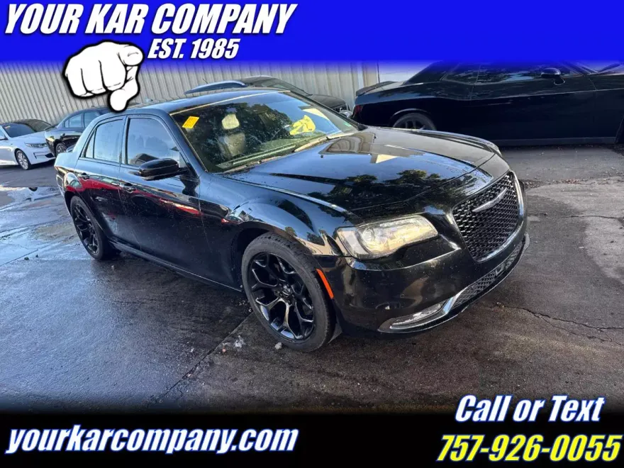 2015 Chrysler 300 photo 1