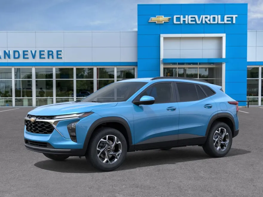 2026 Chevrolet Trax LT photo 1