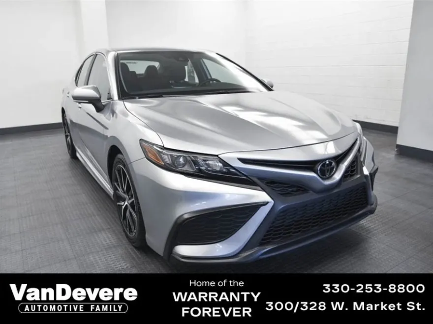 2023 Toyota Camry SE photo 1