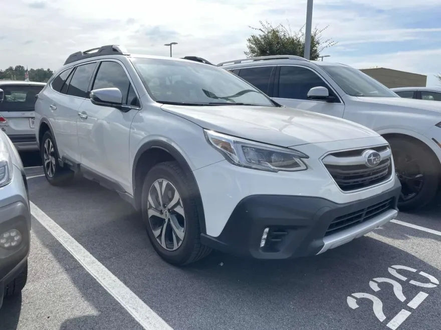2020 Subaru Outback Touring XT photo 1