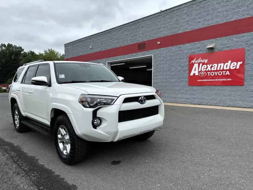 2019 Toyota 4Runner SR5 Premium photo 1