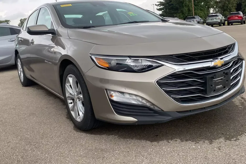 2023 Chevrolet Malibu 1LT photo 1