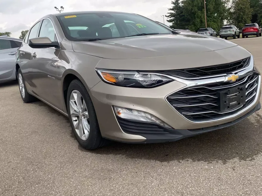 2023 Chevrolet Malibu 1LT photo 1