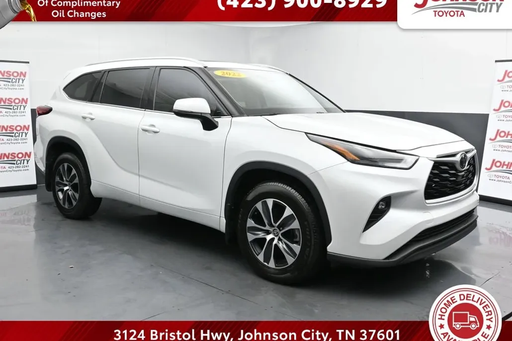 2022 Toyota Highlander XLE photo 1
