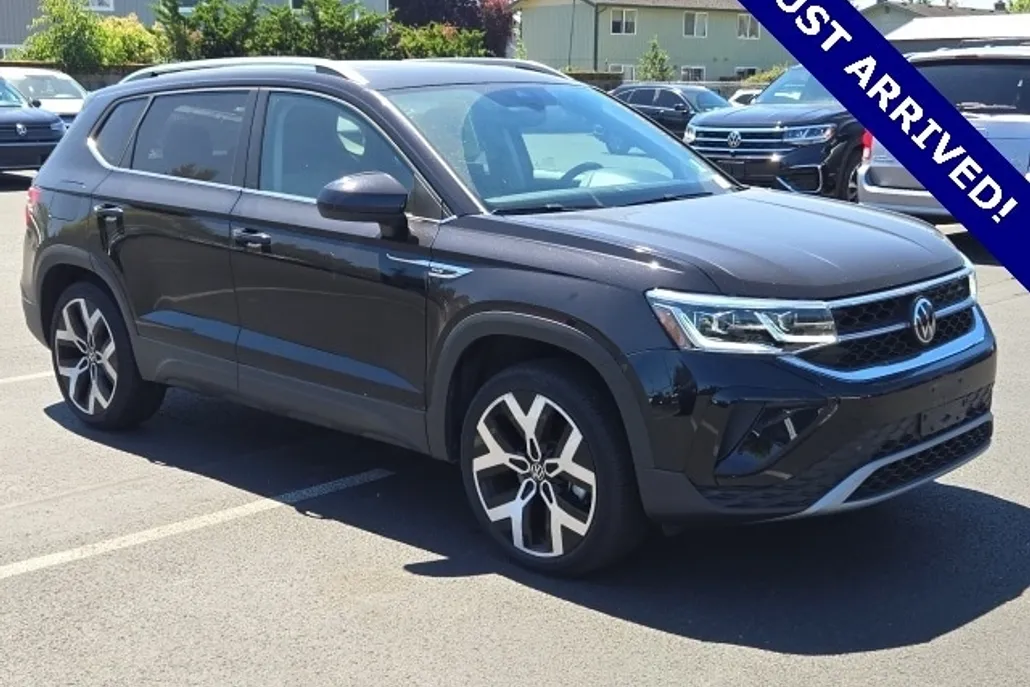 2023 Volkswagen Taos SEL photo 1
