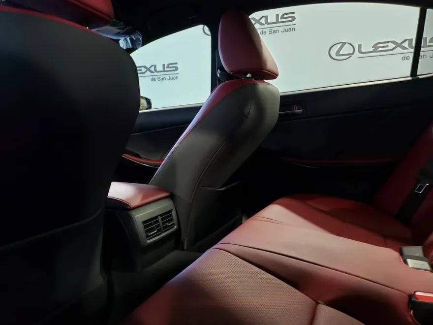 2025 Lexus IS 300 photo 22