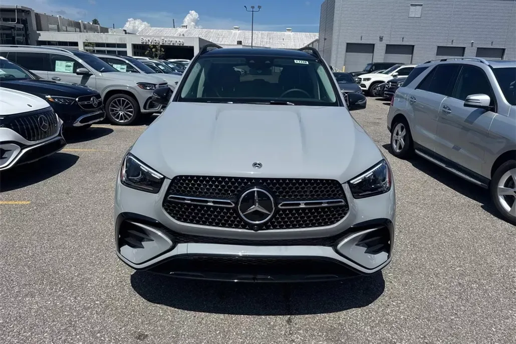 2025 Mercedes Benz GLE 350 4MATIC photo 1